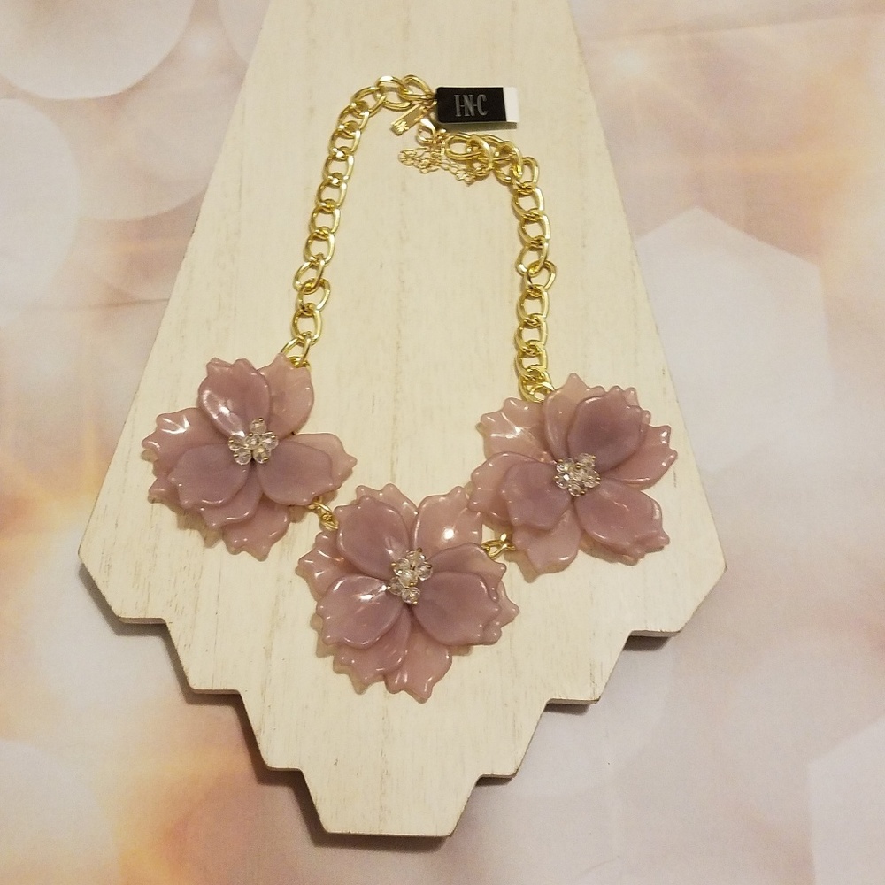 INC 3 Large Flowers Necklace Gold Bib Purple NWT